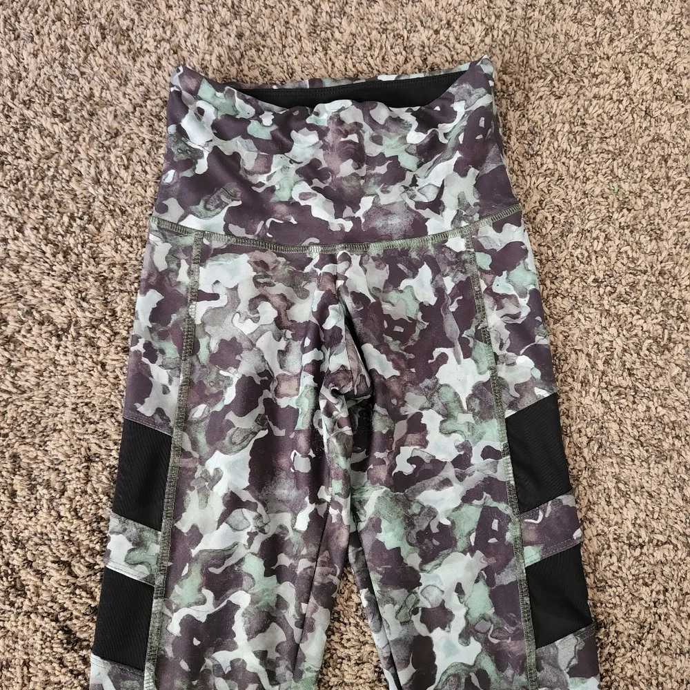 Strut This Camouflage Leggings - Picture 3 of 10
